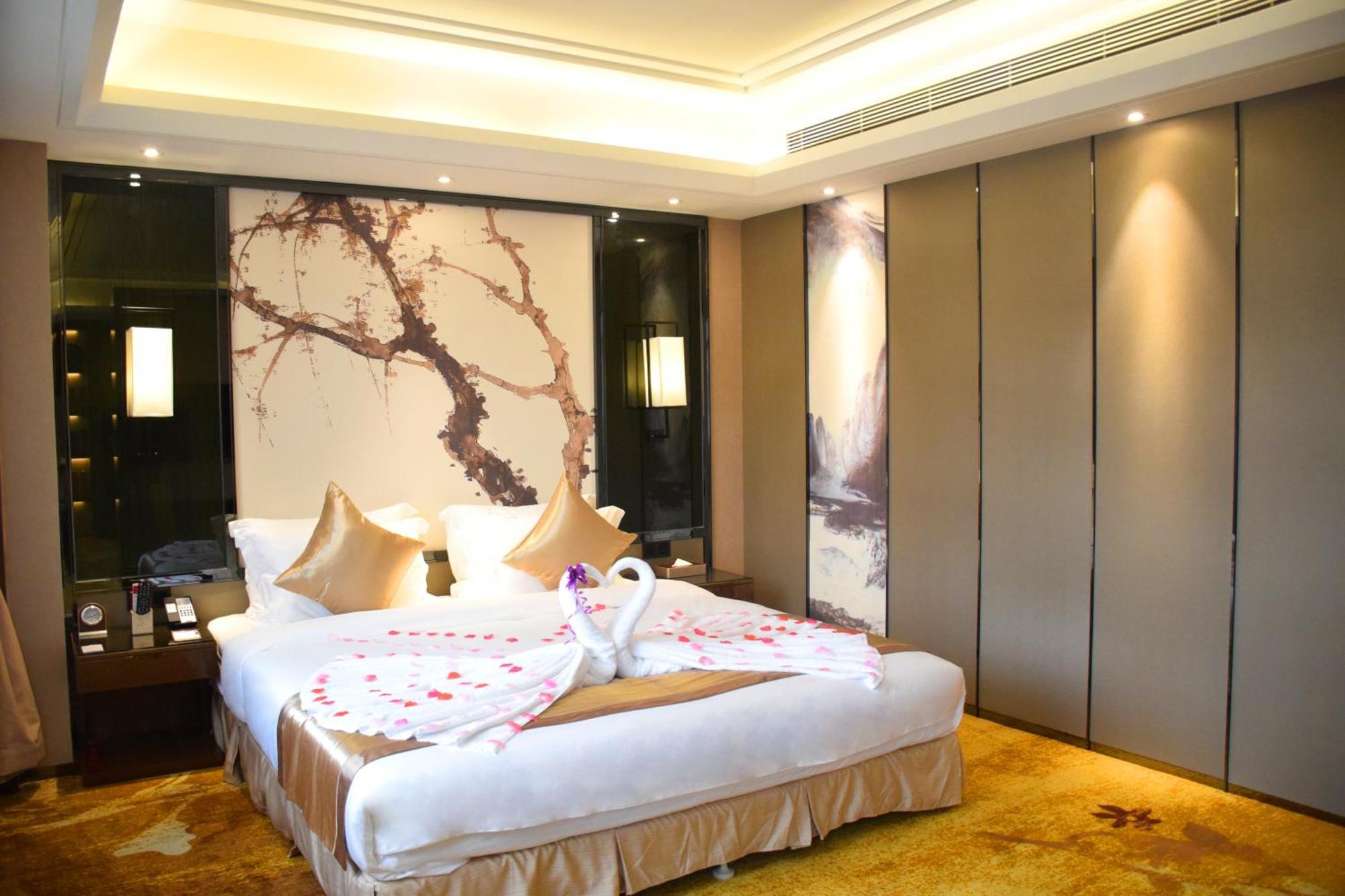 Ramada Foshan Hotel Bagian luar foto