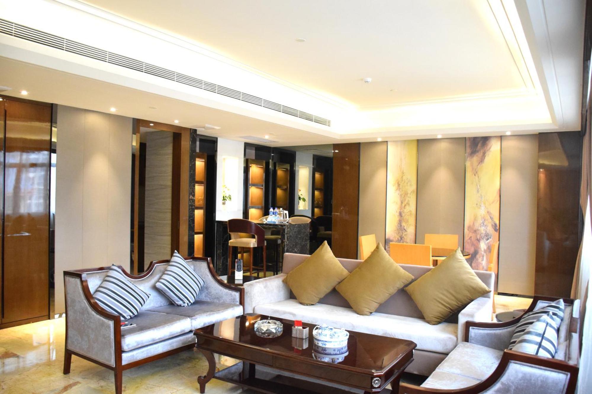 Ramada Foshan Hotel Bagian luar foto