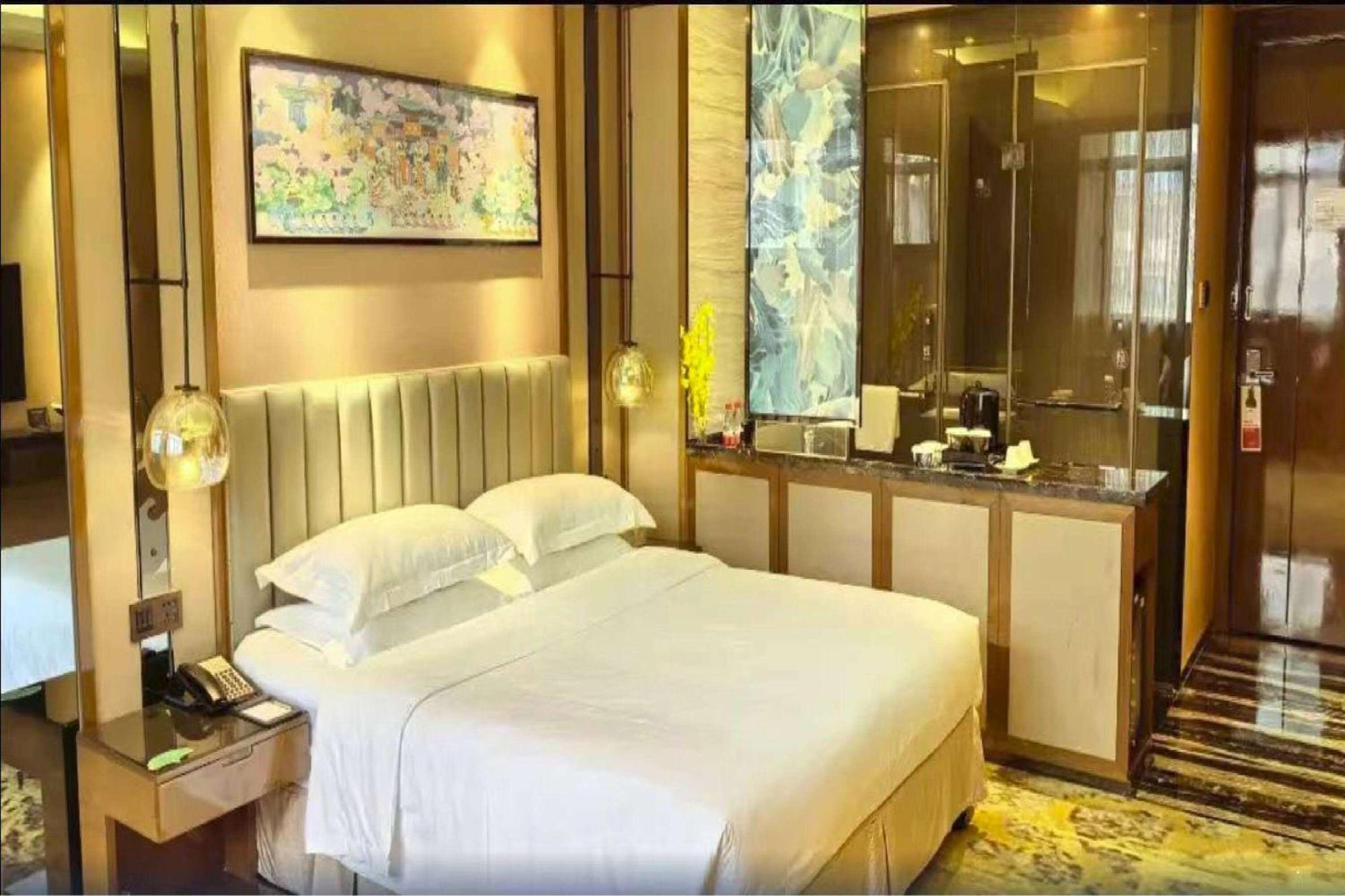 Ramada Foshan Hotel Bagian luar foto