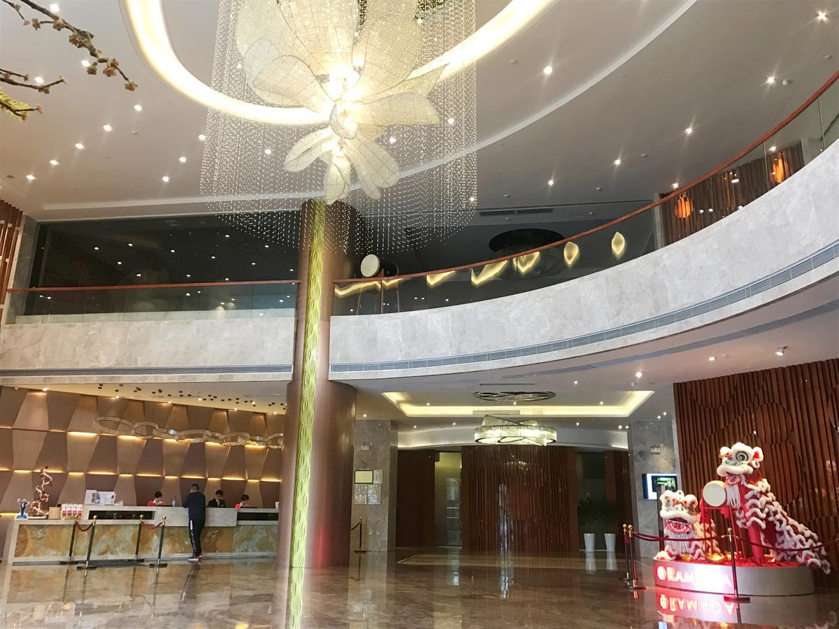 Ramada Foshan Hotel Bagian luar foto